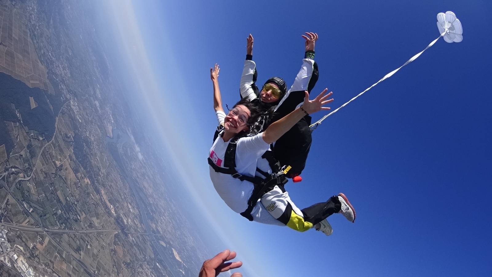 Baptême de saut en parachute près d'Arles